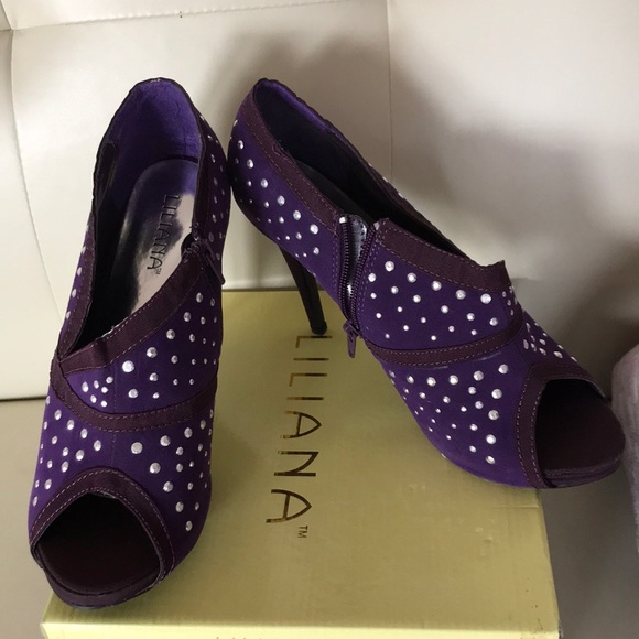 WOMENS Shoes - Picture 2 of 4